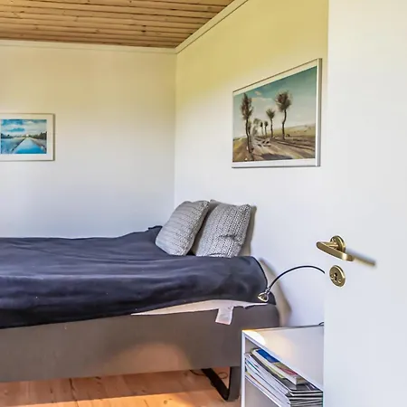 Three-Bedroom Holiday Home In Farevejle Сasa de vacaciones *