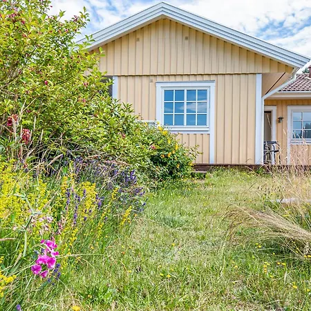 Сasa de vacaciones Three-Bedroom Holiday Home In Farevejle
