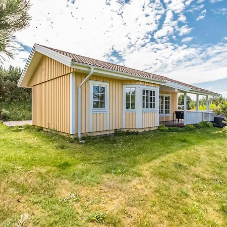 Three-Bedroom Holiday Home In Farevejle * Fårevejle